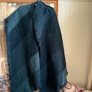 Green urban outfitters shawl